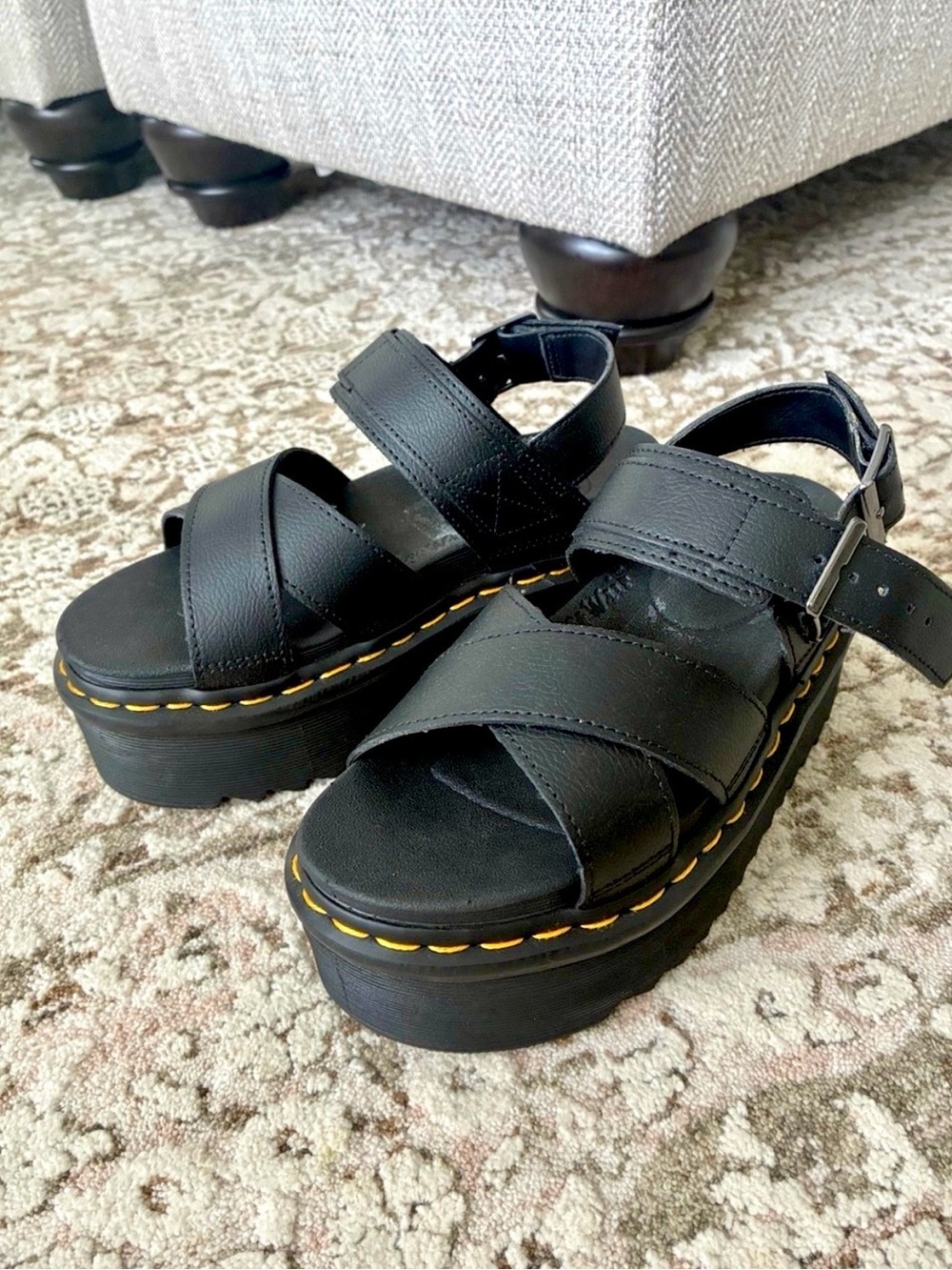 Dr. Martens Voss leather platform sandals NWOT new without box